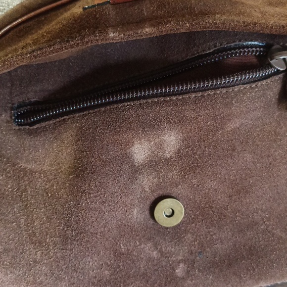 VGT Thomas Burberry Suede shoulder handbag - Picture 9 of 15